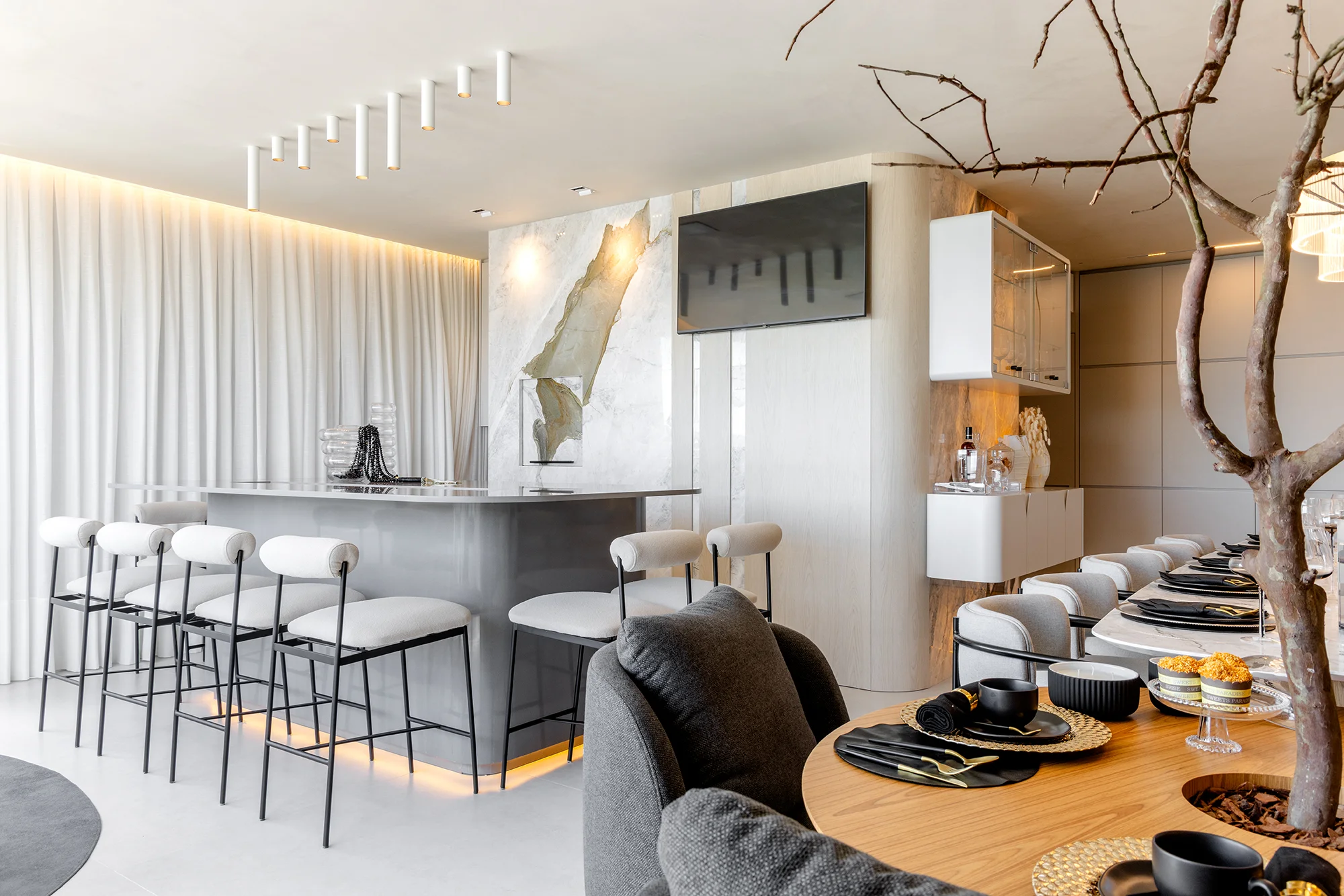 HORIZON PALACE - APTO 1301 - MOBILIADO