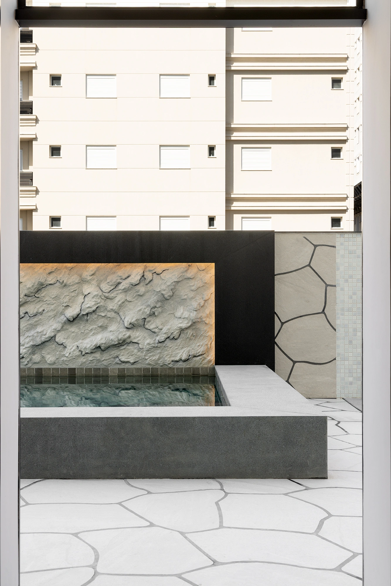 HORIZON PALACE - APTO 1301 - MOBILIADO