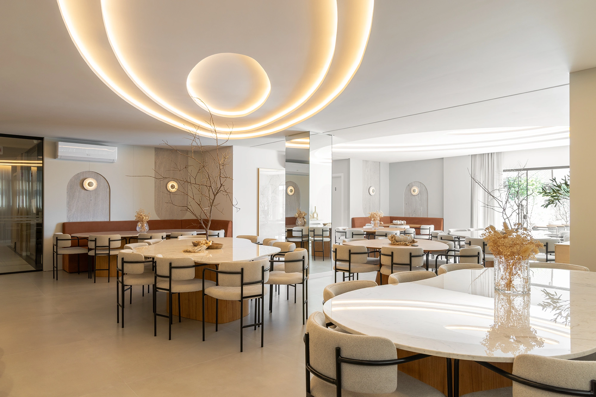 HORIZON PALACE - APTO 1301 - MOBILIADO