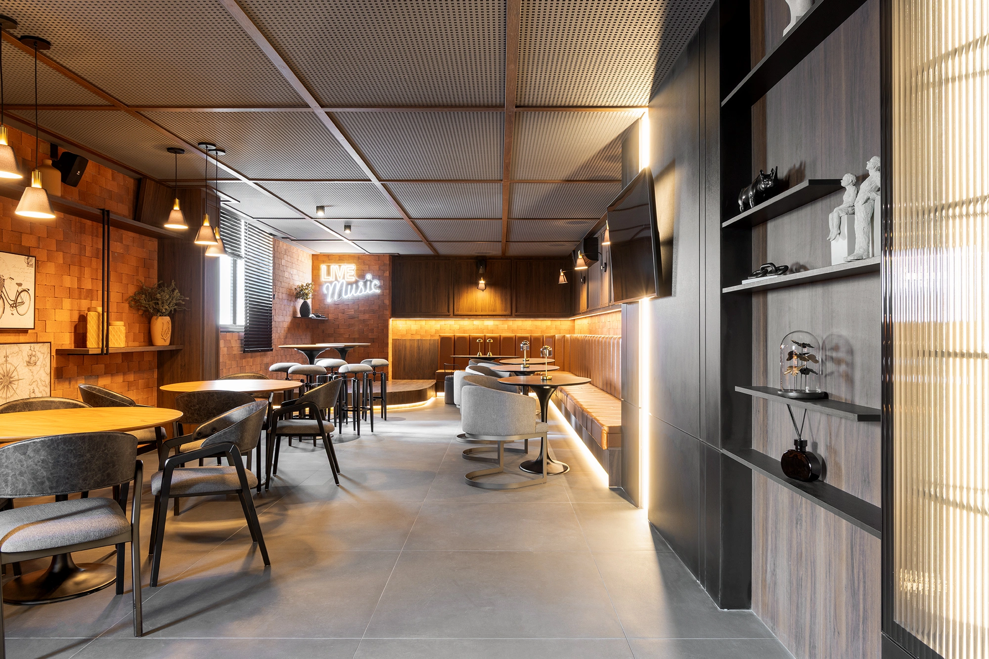 HORIZON PALACE - APTO 1301 - MOBILIADO