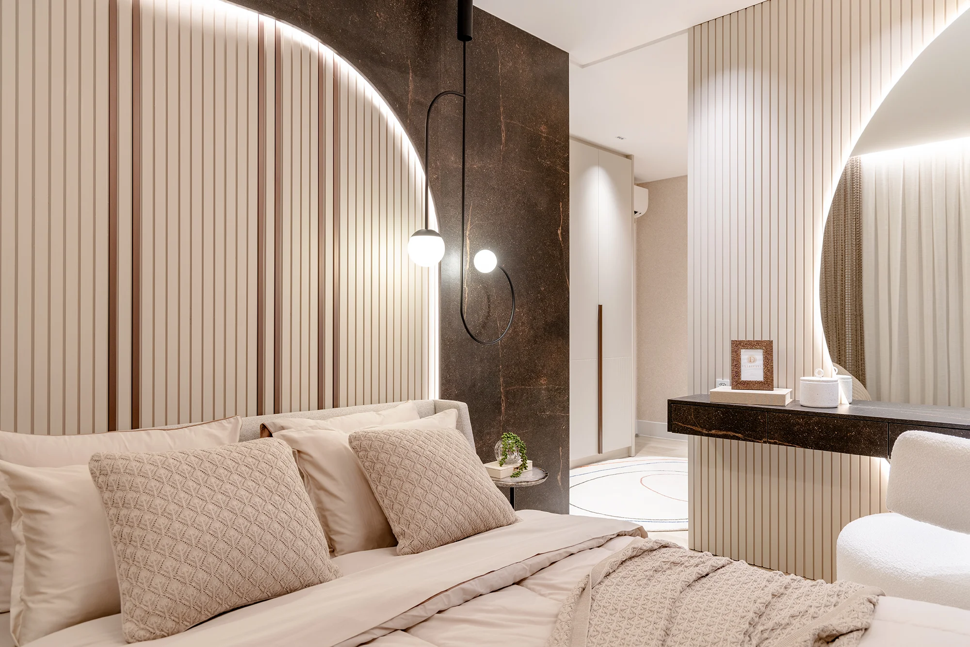 HORIZON PALACE - APTO 1301 - MOBILIADO